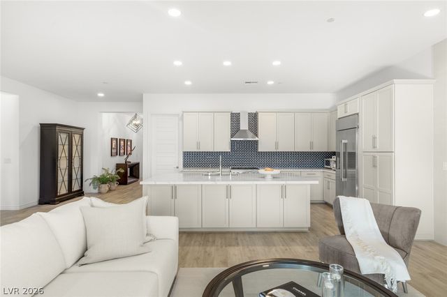 12596 Heritage Heights Drive, Las Vegas, NV 89138