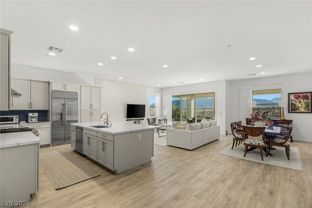 12596 Heritage Heights Drive, Las Vegas, NV 89138