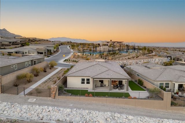 12596 Heritage Heights Drive, Las Vegas, NV 89138