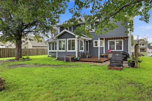 1260 Bentwood Court, Altoona, IA 50009