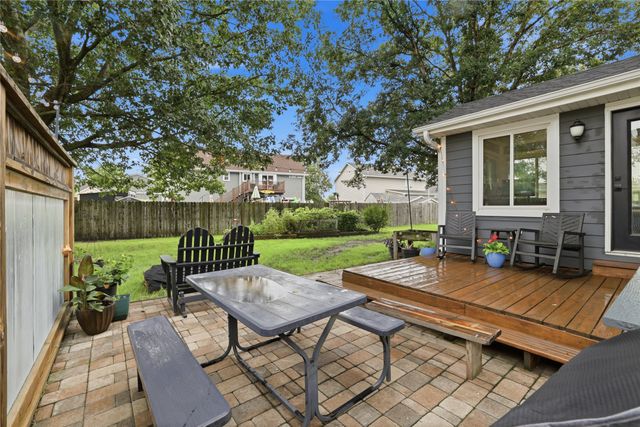1260 Bentwood Court, Altoona, IA 50009