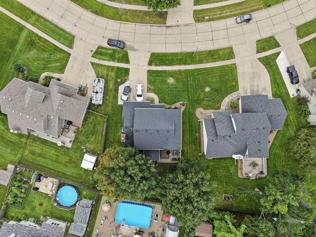1260 Bentwood Court, Altoona, IA 50009