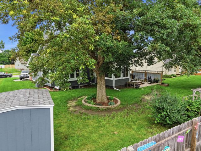 1260 Bentwood Court, Altoona, IA 50009