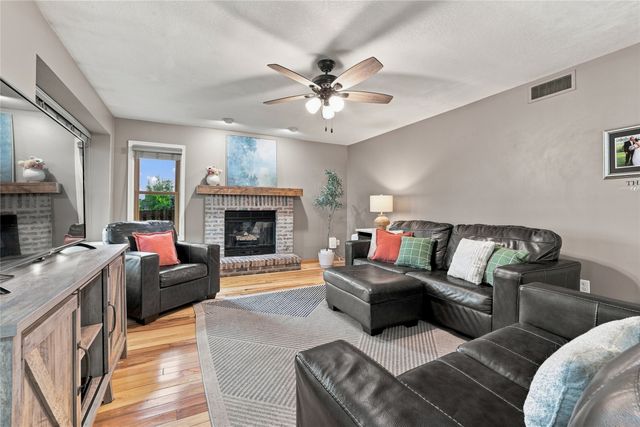 1260 Bentwood Court, Altoona, IA 50009