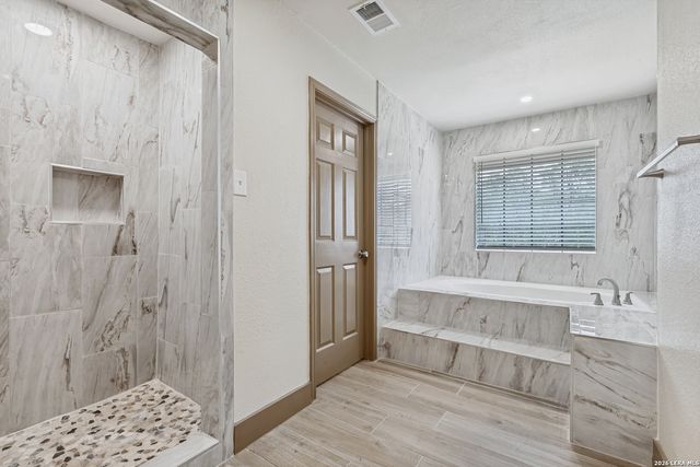 13539 Sleepy Oaks, San Antonio, TX 78253