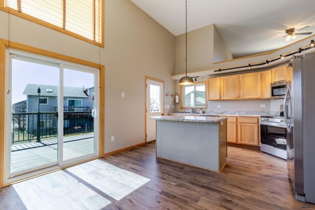 1201 COPPERFIELD DR, Rapid City, SD 57703