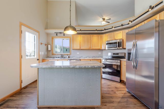 1201 COPPERFIELD DR, Rapid City, SD 57703