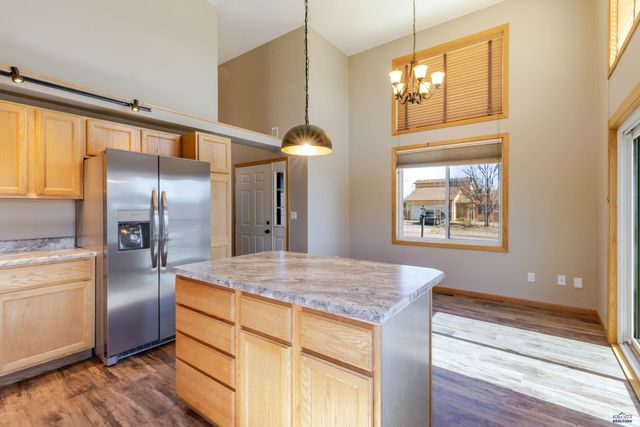 1201 COPPERFIELD DR, Rapid City, SD 57703