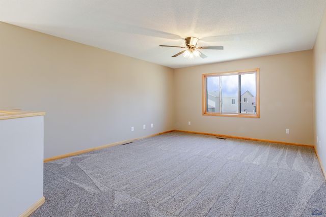 1201 COPPERFIELD DR, Rapid City, SD 57703