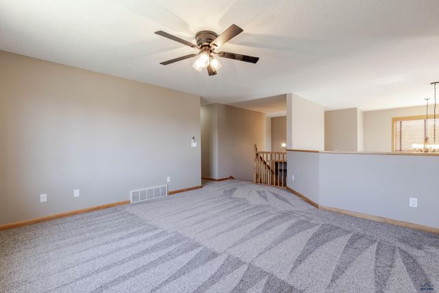 1201 COPPERFIELD DR, Rapid City, SD 57703