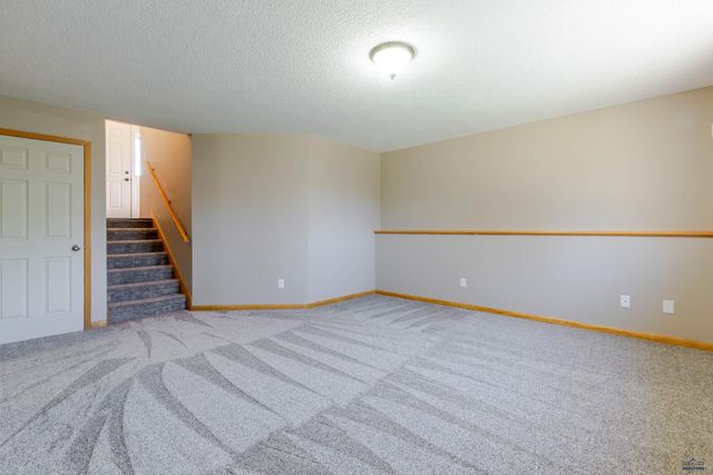 1201 COPPERFIELD DR, Rapid City, SD 57703