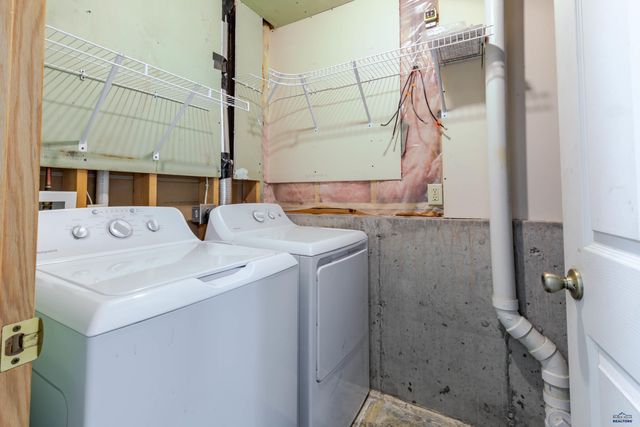 1201 COPPERFIELD DR, Rapid City, SD 57703