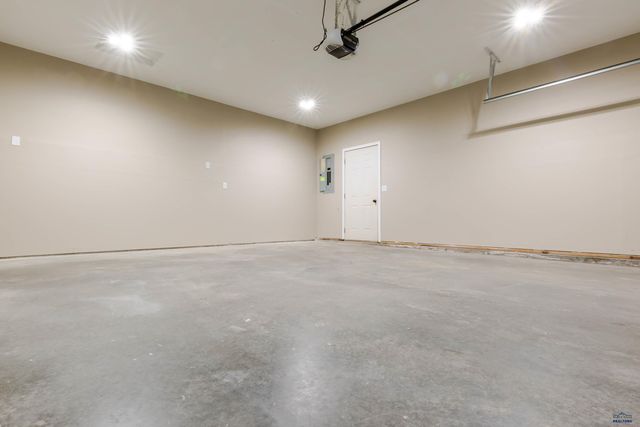 1201 COPPERFIELD DR, Rapid City, SD 57703