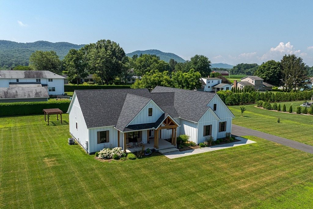 5 Adare Place, Hadley, MA 01035