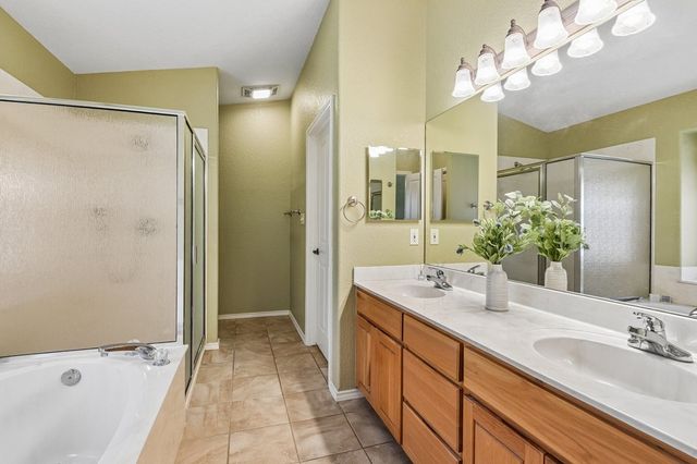 1217 Victory Lane, Kerrville, TX 78028