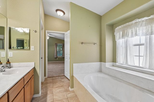 1217 Victory Lane, Kerrville, TX 78028