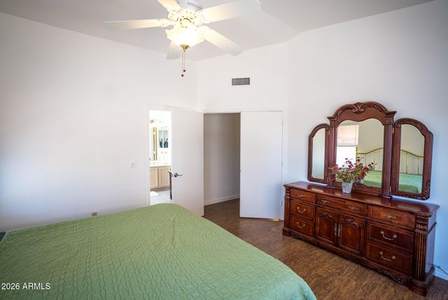 8011 W Laurel Lane, Peoria, AZ 85345