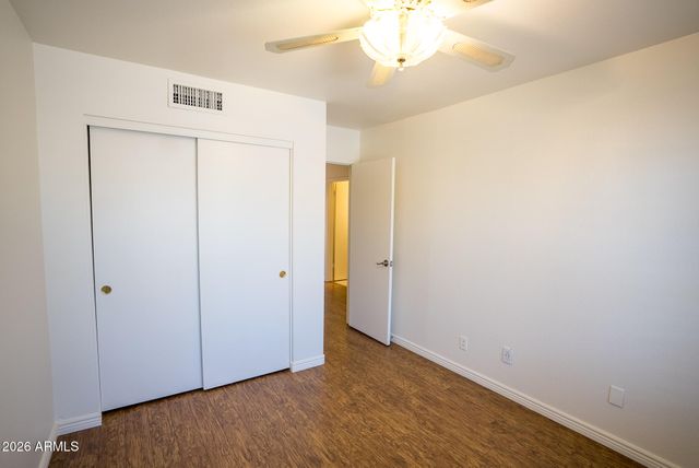 8011 W Laurel Lane, Peoria, AZ 85345