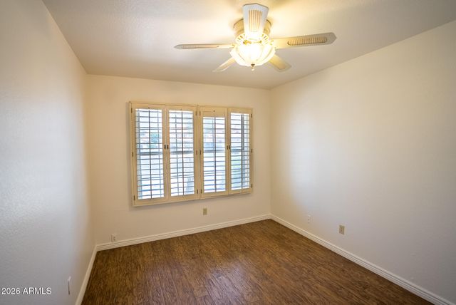 8011 W Laurel Lane, Peoria, AZ 85345