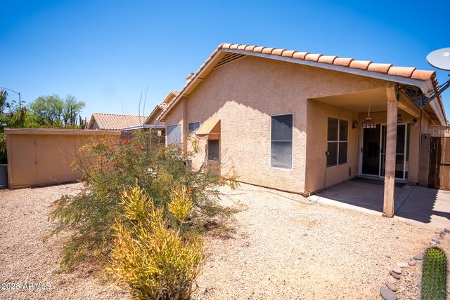 8011 W Laurel Lane, Peoria, AZ 85345