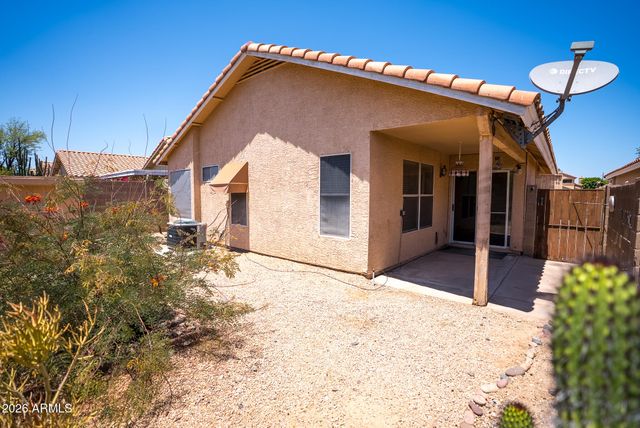 8011 W Laurel Lane, Peoria, AZ 85345