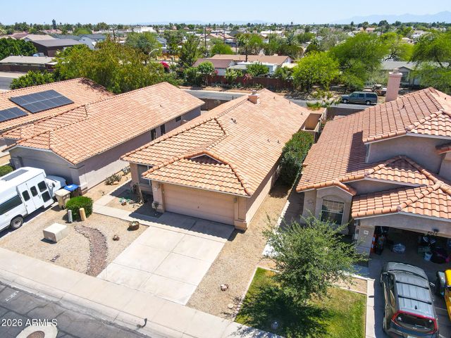 8011 W Laurel Lane, Peoria, AZ 85345