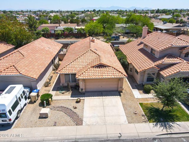 8011 W Laurel Lane, Peoria, AZ 85345