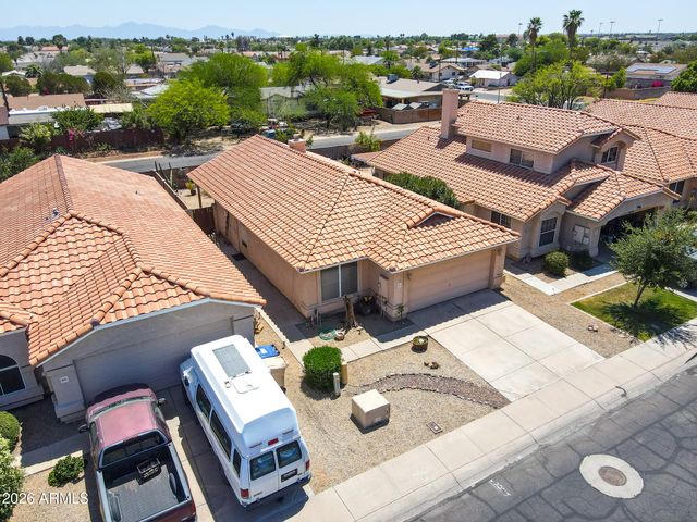 8011 W Laurel Lane, Peoria, AZ 85345