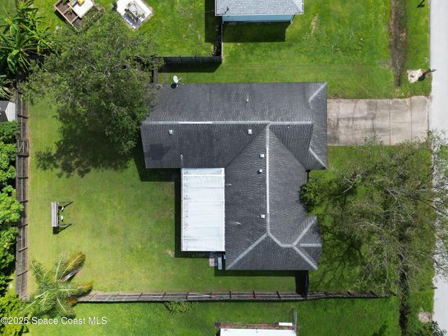 1429 Heartwellville Street NW, Palm Bay, FL 32907