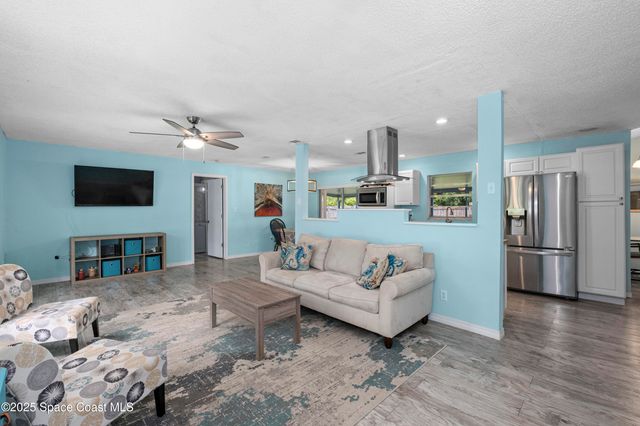 1429 Heartwellville Street NW, Palm Bay, FL 32907