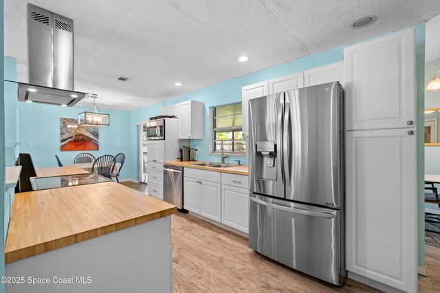 1429 Heartwellville Street NW, Palm Bay, FL 32907