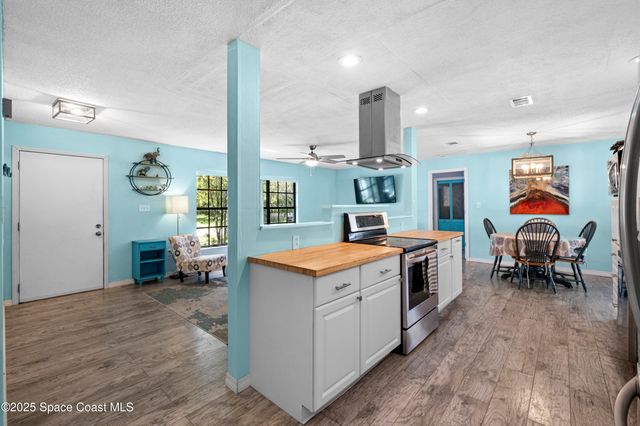 1429 Heartwellville Street NW, Palm Bay, FL 32907