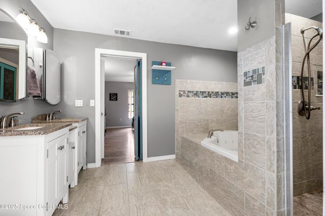 1429 Heartwellville Street NW, Palm Bay, FL 32907