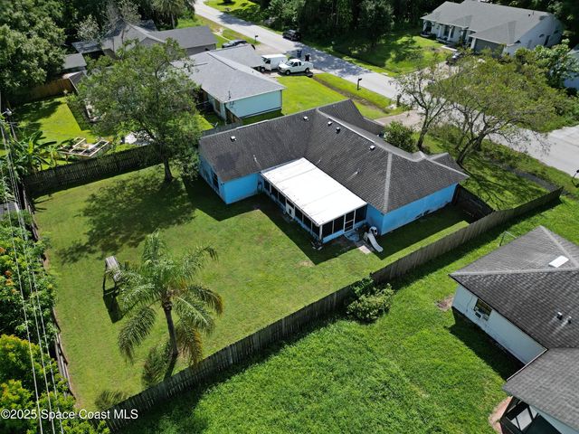 1429 Heartwellville Street NW, Palm Bay, FL 32907