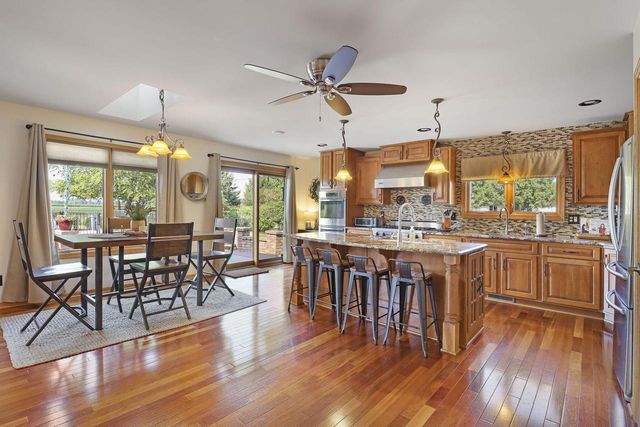 2714 10th PLACE, Kenosha, WI 53140