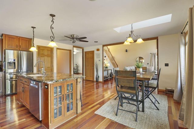 2714 10th PLACE, Kenosha, WI 53140