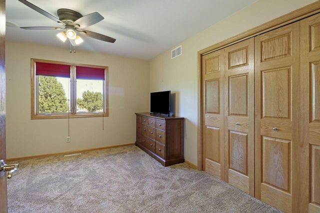 2714 10th PLACE, Kenosha, WI 53140