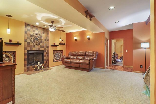 2714 10th PLACE, Kenosha, WI 53140