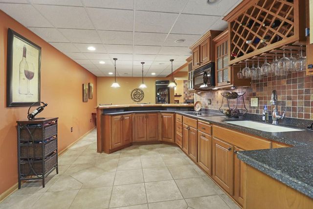 2714 10th PLACE, Kenosha, WI 53140