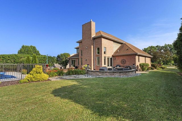 2714 10th PLACE, Kenosha, WI 53140