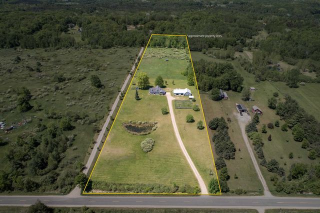 3461 N Hoover Avenue, Gladwin, MI 48624
