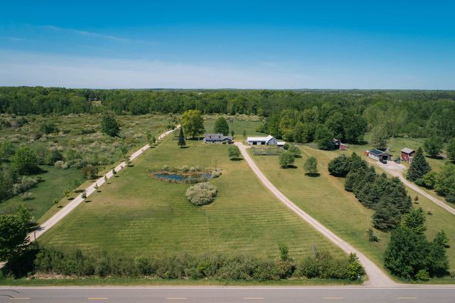 3461 N Hoover Avenue, Gladwin, MI 48624