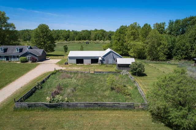 3461 N Hoover Avenue, Gladwin, MI 48624