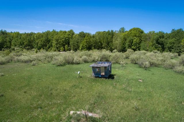 3461 N Hoover Avenue, Gladwin, MI 48624