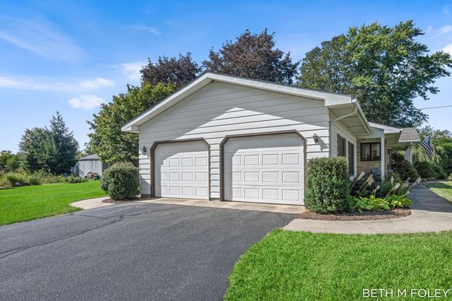 6162 147th Avenue, Holland, MI 49423