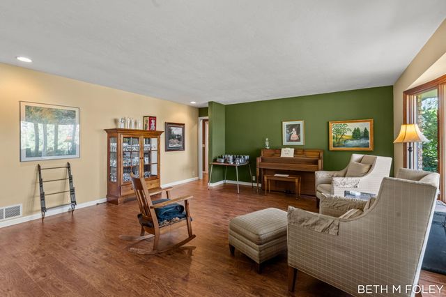 6162 147th Avenue, Holland, MI 49423