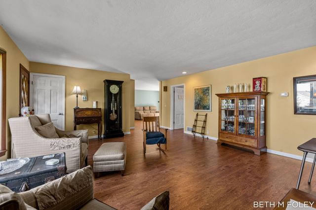 6162 147th Avenue, Holland, MI 49423