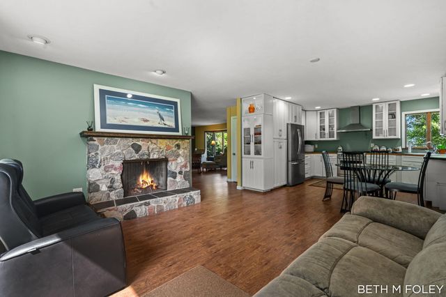 6162 147th Avenue, Holland, MI 49423