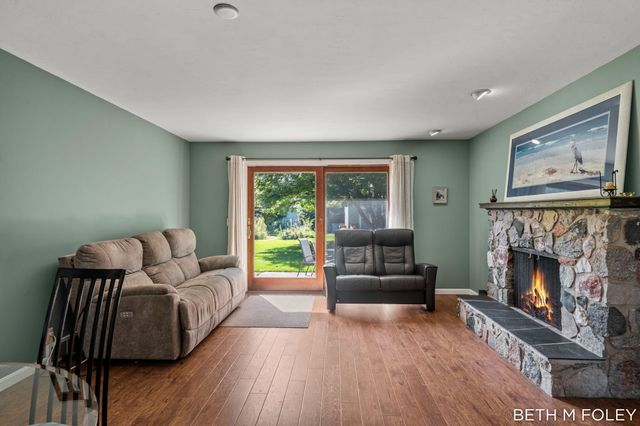 6162 147th Avenue, Holland, MI 49423