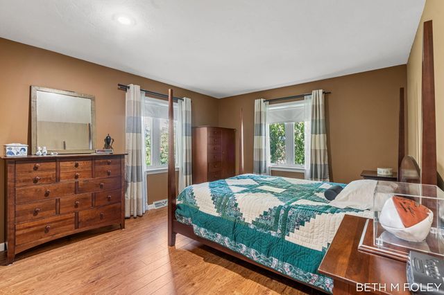 6162 147th Avenue, Holland, MI 49423